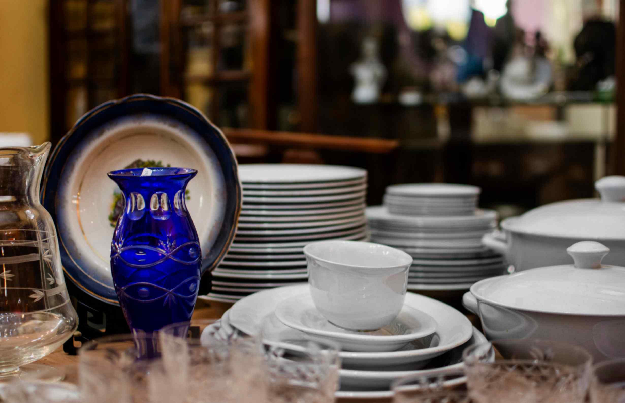 Ceramic dinnerware